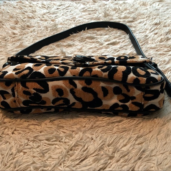 TOPSHOP LEOPARD FLAP SHOULDER BAG - Picture 7 of 8